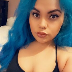 Meet your Posher, Elizabeth